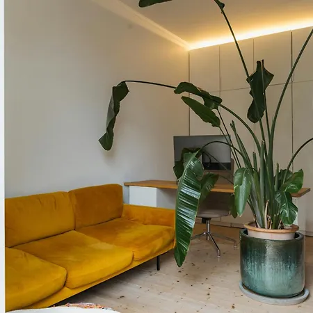 Appartamento Light With Rooftop Views In Toyen *